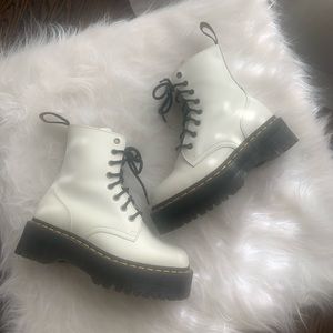 DR. MARTENS Jadon Smooth